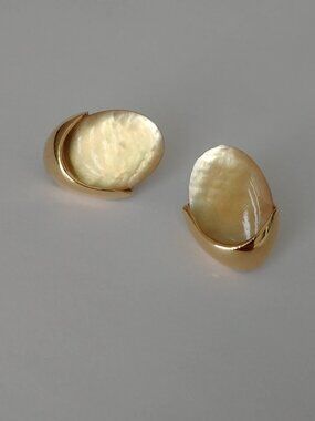 Gold tone with iridescent yellow earrings moonstone look